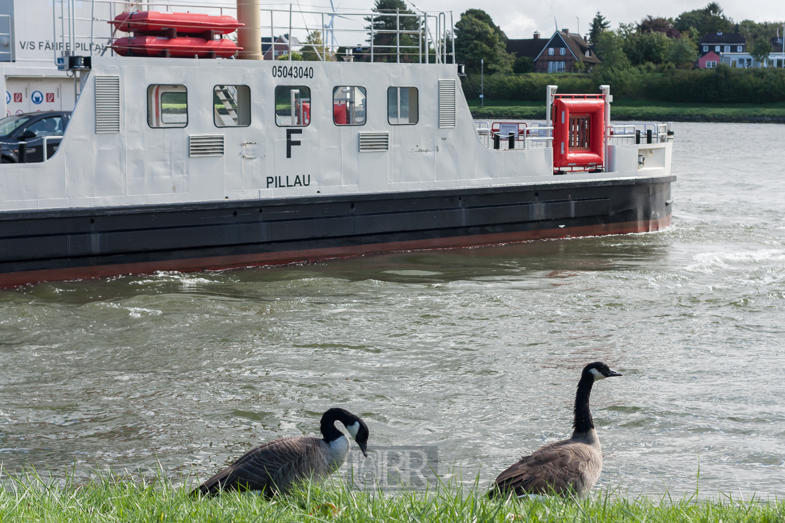 Richtung Ostsee ist der Nord-Ostsee-Kanal zu überqueren