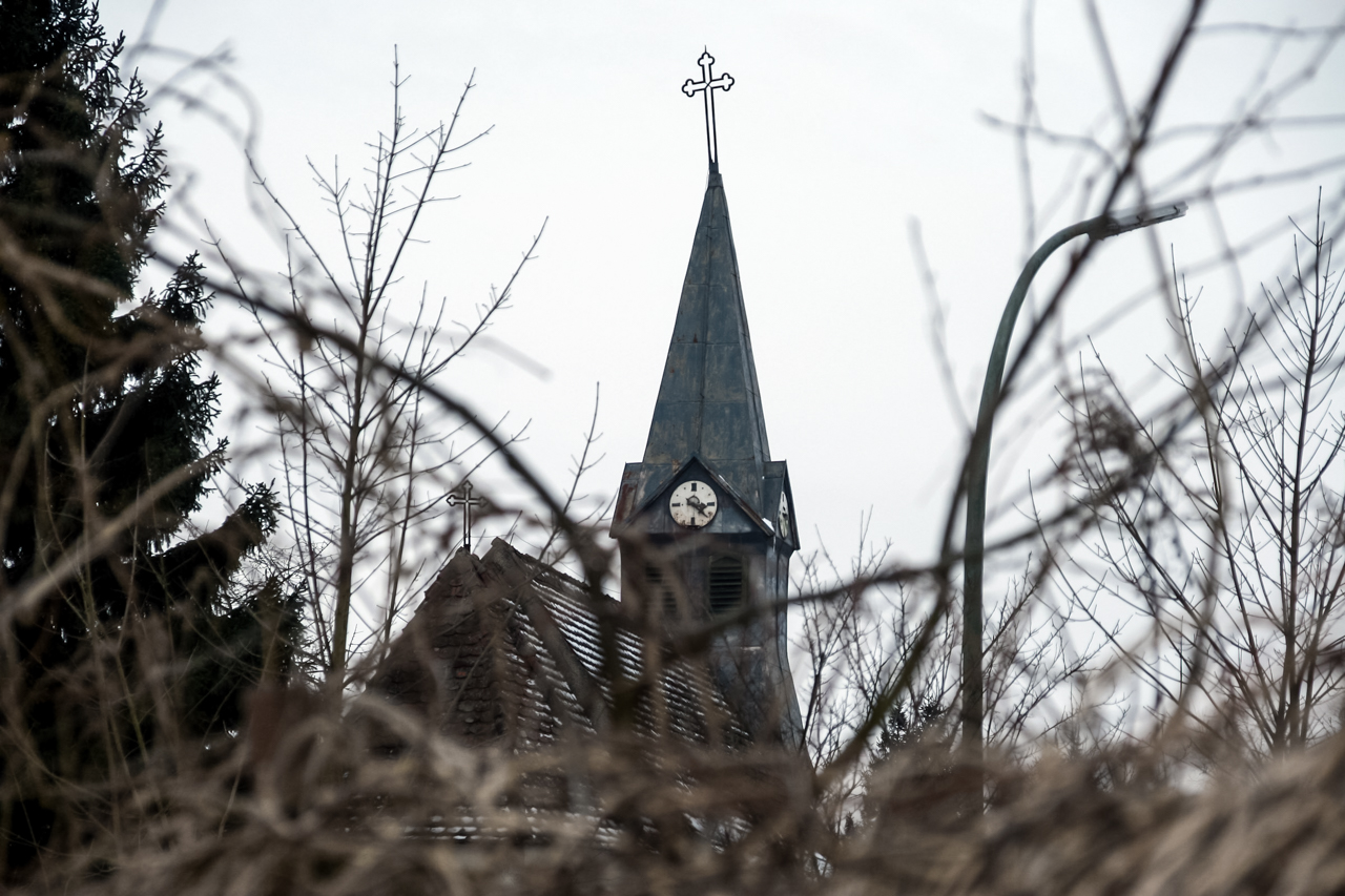 die Kirche im Ortsteil Blechhammer - renovierungbedürftig