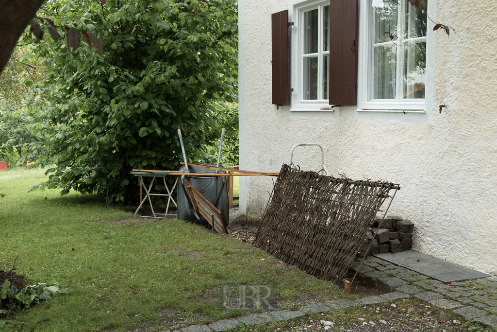Pflasterung Giebel West - Vorbereitung und Aushub Mutterboden