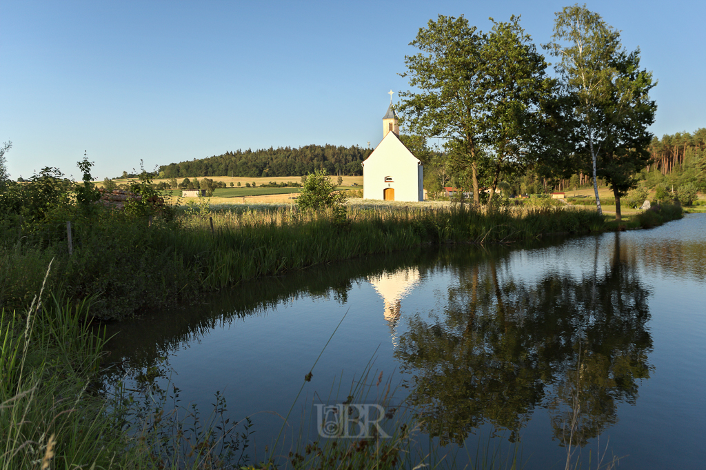 Kapelle am Teich bei Wolfersdorf