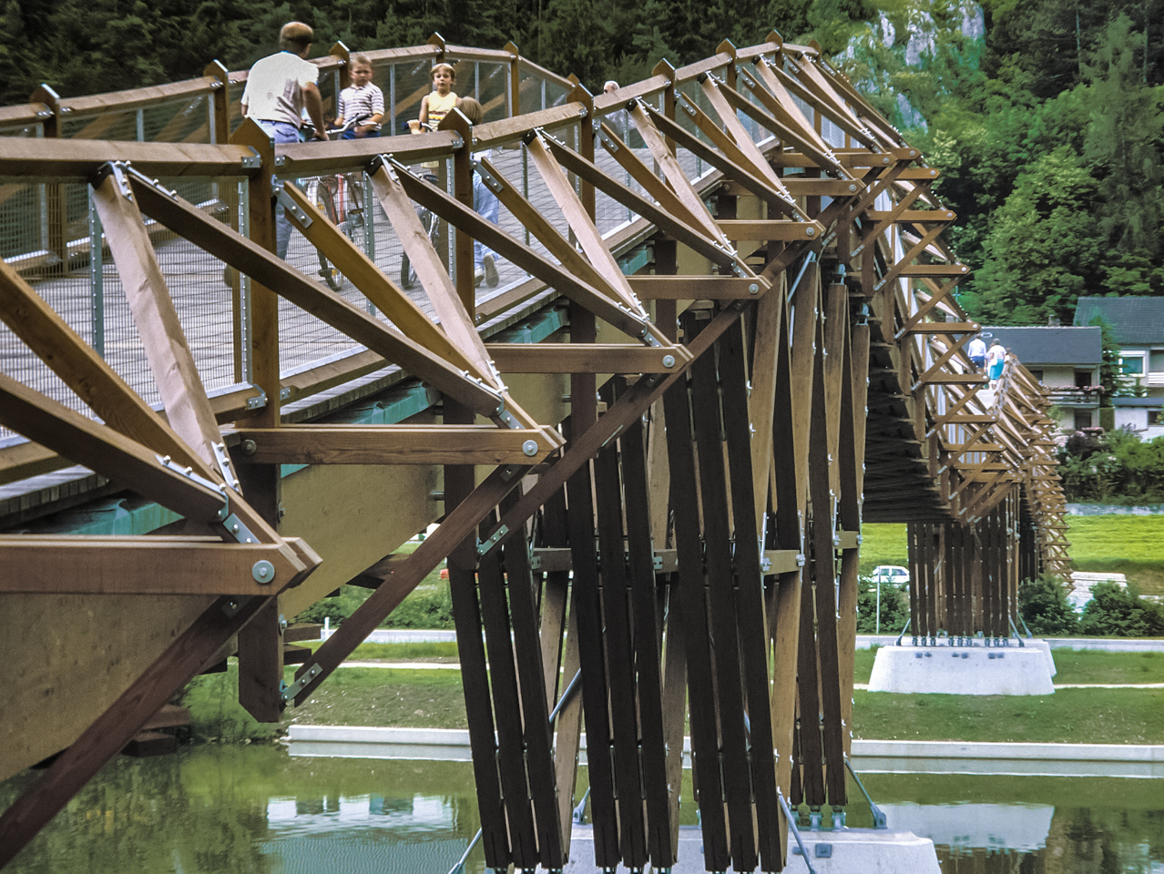 Holzbrücke über die Altmühl