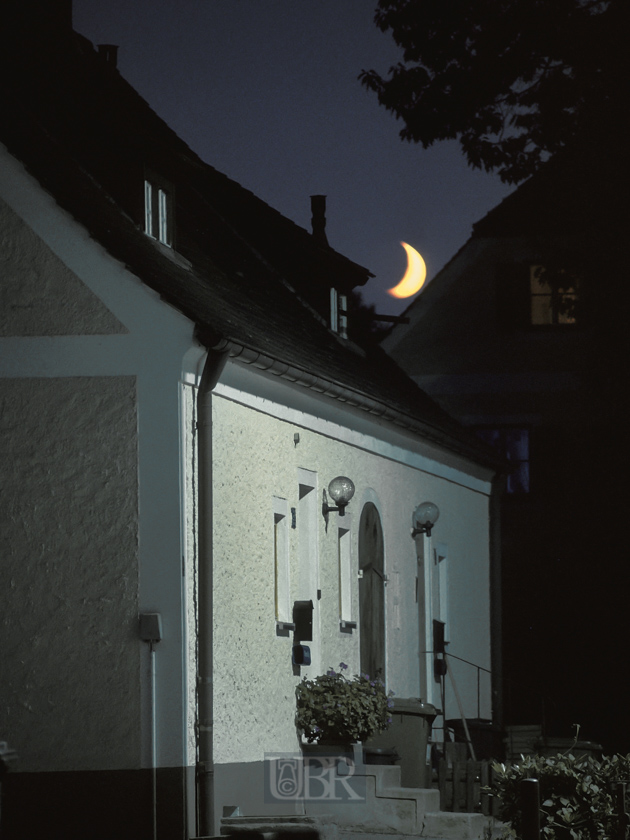 1995 - Siedlungshaus im Mondlicht