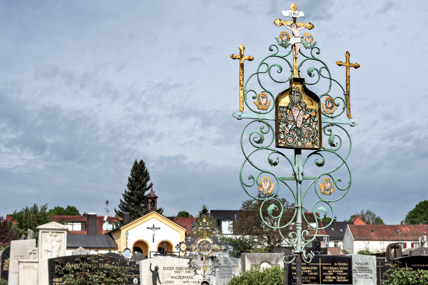 kreuz_friedhof_fs_04b