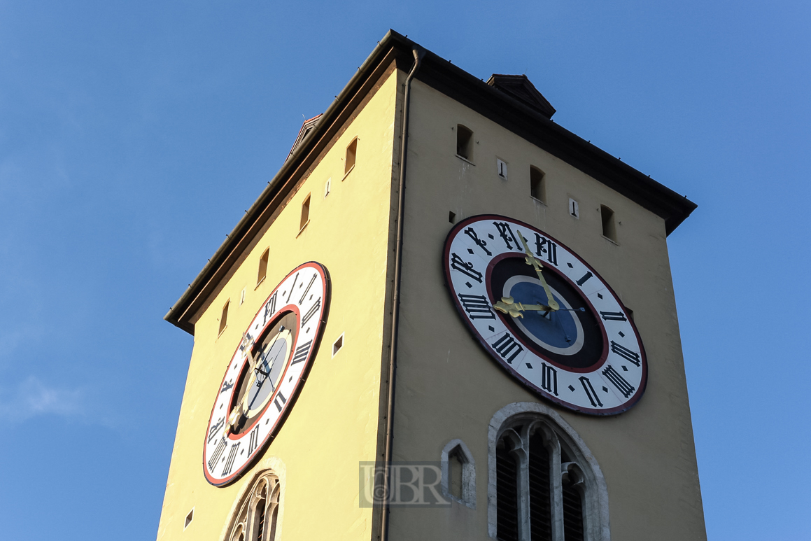 uhr_turm_rathaus_regensburg